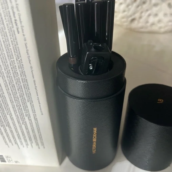 Victoria Beckham Assorted satin eye pencil set of 8 - Picture 3 of 3